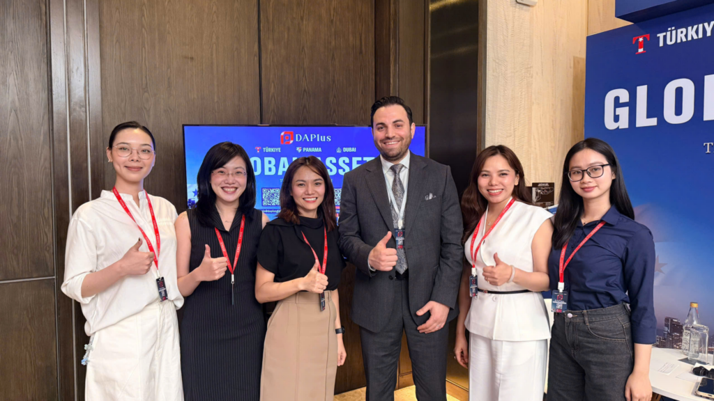 AT Express cập nhật tin tức mới nhất từ Diễn đàn Định cư Quốc tế lần thứ 37 năm 2026: Síp chuẩn bị tăng thuế VAT BĐS lên 19% và cơ hội đầu tư Golden Visa Hy Lạp.
